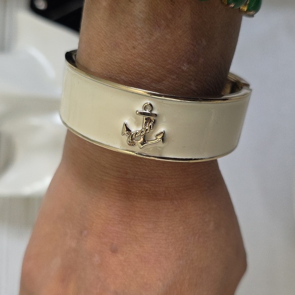 Vintage Gold and Ivory Clamper Hinge Bangle Bracelet with Anchor - Picture 8 of 12